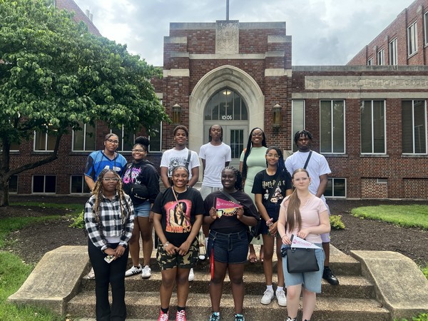 GGFYS high-school youth visiting the Meharry campus
